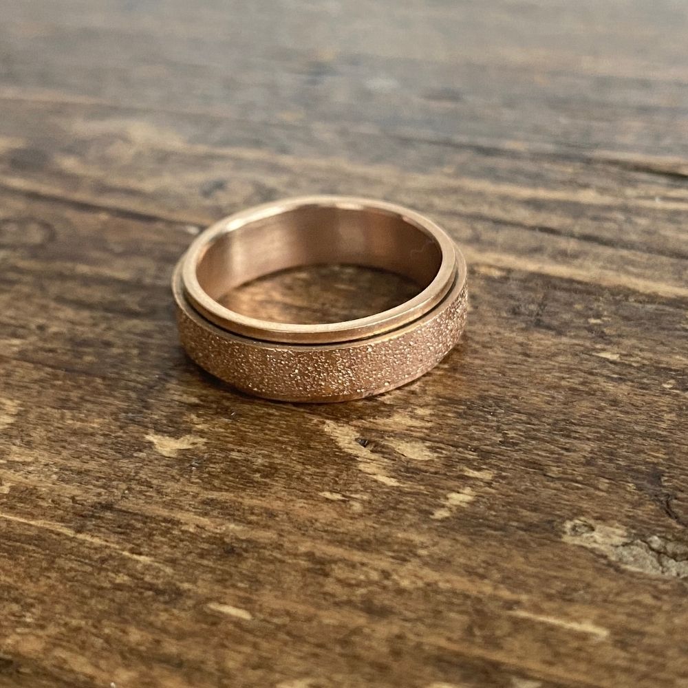 Frosted Anxiety Spinner Ring Spinner Ring Soul Inspired Rose Gold L ½ 